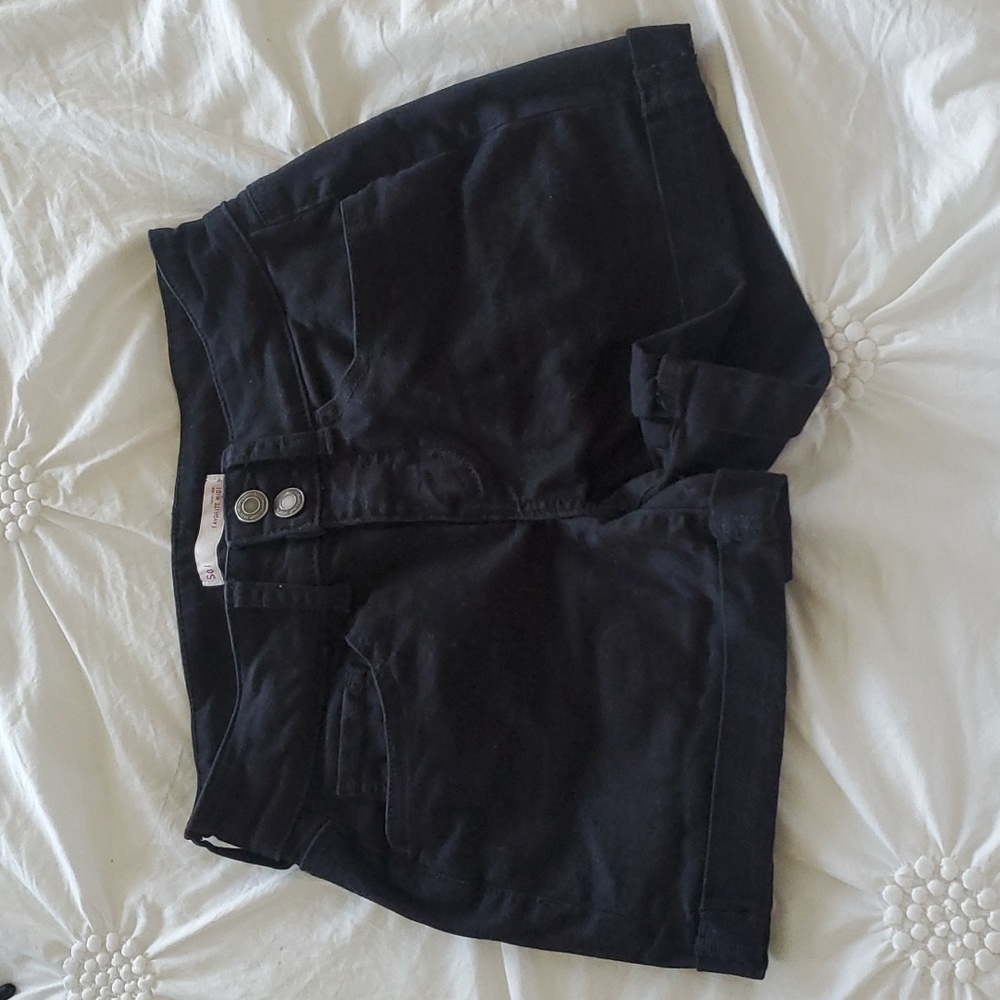 SO Black Shorts
